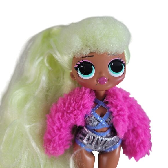 LOL Surprise OMG Lady Diva Fashion Doll 9" Series 1 Articulated Pose 11 Pieces - Picture 2 of 10